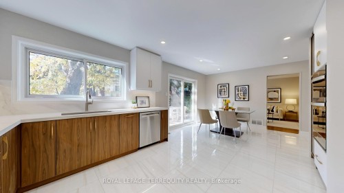 41 Beardmore Crescent, Toronto, ON - Indoor Photo Showing Kitchen