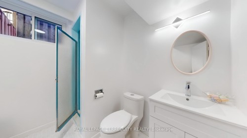 41 Beardmore Crescent, Toronto, ON - Indoor Photo Showing Bathroom