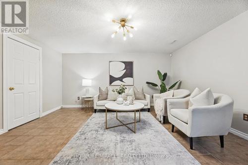 1312 Cherrydown Drive, Oshawa, ON - Indoor Photo Showing Living Room