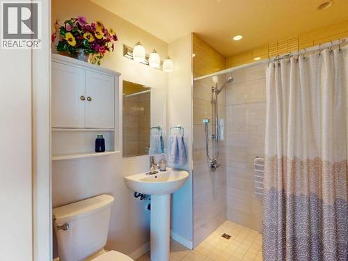 7-4415 Manson Ave, Powell River, BC - Indoor Photo Showing Bathroom