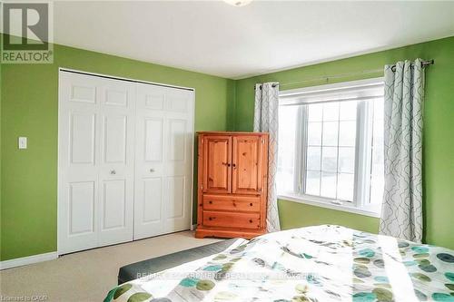 136 Donnenwerth Drive, Kitchener, ON - Indoor Photo Showing Bedroom