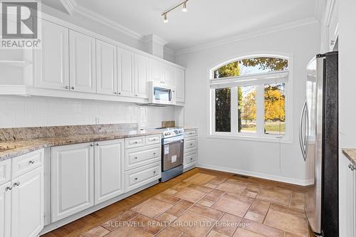 1040 Misty Morning Lane, Ottawa, ON - Indoor Photo Showing Kitchen