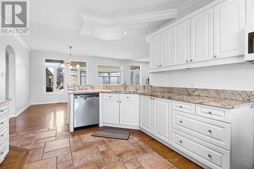 1040 Misty Morning Lane, Ottawa, ON - Indoor Photo Showing Kitchen