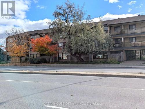 107 - 1490 Heron Road, Ottawa, ON - Outdoor