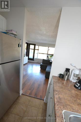 107 - 1490 Heron Road, Ottawa, ON - Indoor Photo Showing Kitchen