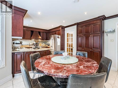 3349 Loyalist Drive, Mississauga, ON - Indoor Photo Showing Dining Room