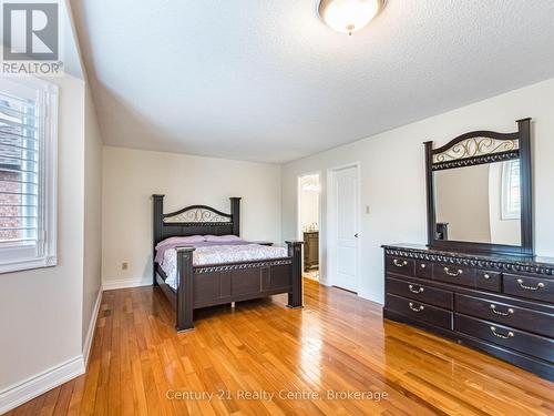 3349 Loyalist Drive, Mississauga, ON - Indoor Photo Showing Bedroom