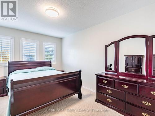 3349 Loyalist Drive, Mississauga, ON - Indoor Photo Showing Bedroom