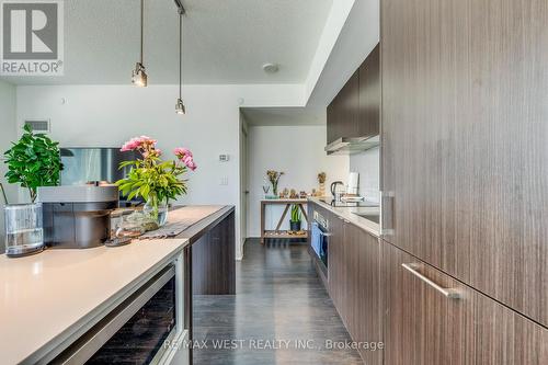 2004 - 100 Harbour Street, Toronto, ON - Indoor