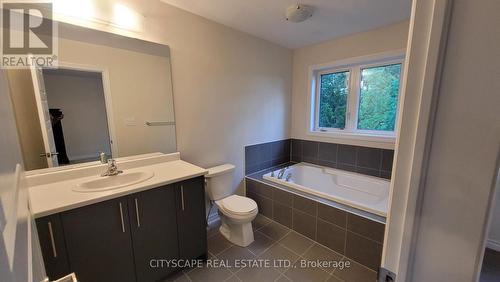 29 Sundin Drive, Haldimand, ON - Indoor Photo Showing Bathroom