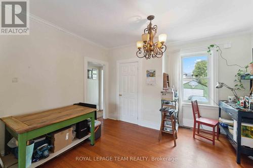 235 Cambridge Street N, Ottawa, ON - Indoor