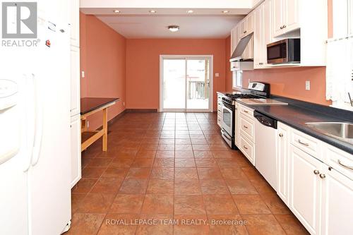 235 Cambridge Street N, Ottawa, ON - Indoor Photo Showing Kitchen