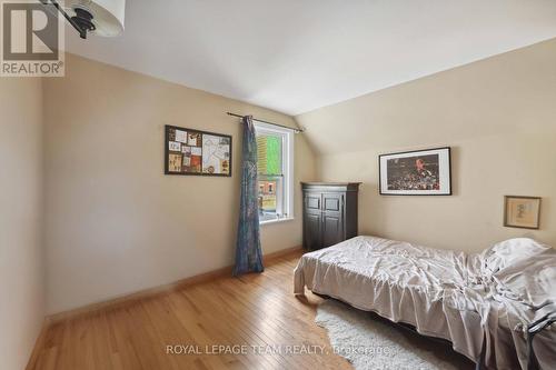 235 Cambridge Street N, Ottawa, ON - Indoor Photo Showing Bedroom