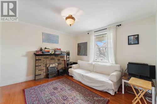 235 Cambridge Street N, Ottawa, ON - Indoor