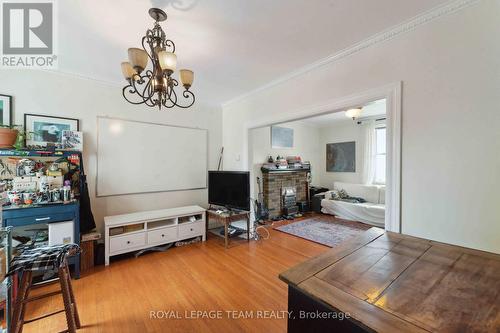 235 Cambridge Street N, Ottawa, ON - Indoor