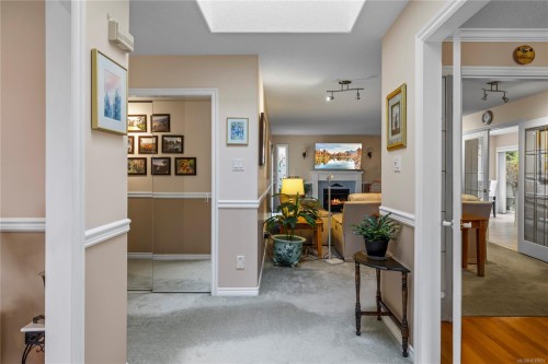 566 Crescent Rd West, Qualicum Beach, BC 