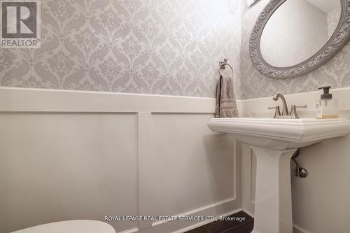1019 Mesa Crescent, Mississauga, ON - Indoor Photo Showing Bathroom