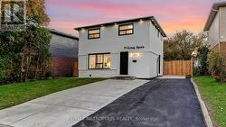 71 GORSEY SQUARE  Toronto, ON M1B 1A6