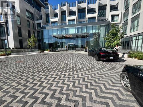 306 - 30 Inn On The Park Drive, Toronto, ON - Outdoor With Facade