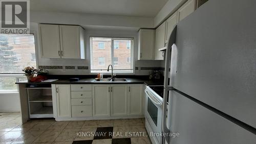 38 - 2 Clay Brick Court, Brampton, ON - Indoor Photo Showing Kitchen With Double Sink