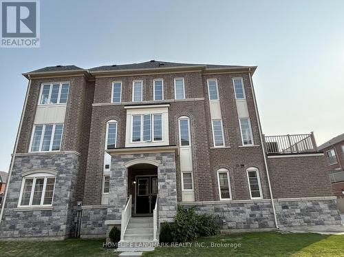 3 TEMPLE MANOR ROAD  Brampton, ON L6Y 6C5