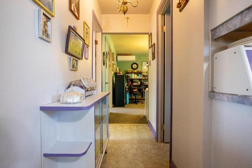 Passageway - 440 203E Avenue, Shawinigan, QC - Indoor Photo Showing Other Room