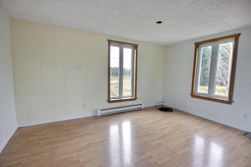 Salon - 7429 Rg Des Défricheurs, Rouyn-Noranda, QC - Indoor Photo Showing Other Room