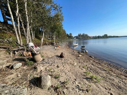 Bord de l'eau - 103 Ch. Eva, Lac-Bouchette, QC 