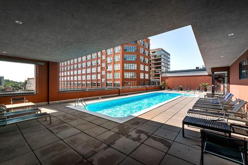 Piscine - 403-1655 Rue St-Patrick, Montréal (Le Sud-Ouest), QC -  With In Ground Pool