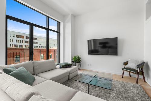 Salon - 403-1655 Rue St-Patrick, Montréal (Le Sud-Ouest), QC - Indoor Photo Showing Living Room