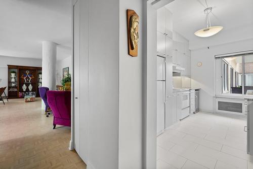 Passageway - 1203-3445 Rue Drummond, Montréal (Ville-Marie), QC 