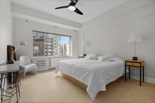 Primary bedroom - 1203-3445 Rue Drummond, Montréal (Ville-Marie), QC 