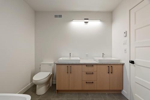 Salle de bains - Rue De Modène, Québec (La Haute-Saint-Charles), QC 