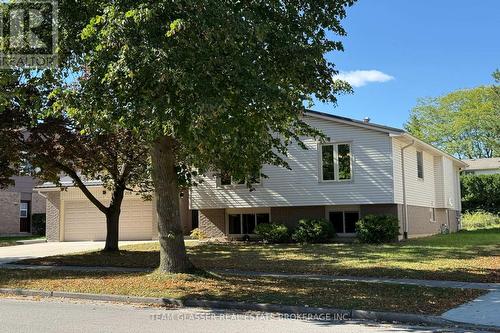 708 VILLAGE GREEN AVENUE  London South (South M), ON N6K 1H2