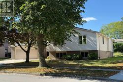 708 VILLAGE GREEN AVENUE  London South (South M), ON N6K 1H2