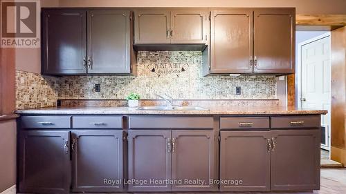 300 Blyth Road, North Huron (Blyth), ON - Indoor Photo Showing Kitchen