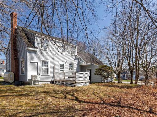 91 Cliff Street, Yarmouth, NS 