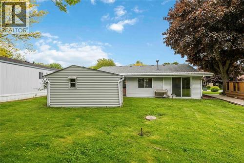 1940 London Line Unit# 107, Sarnia, ON - Outdoor