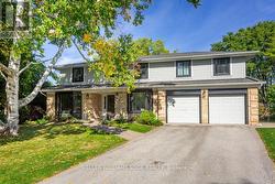 359 CAMELOT COURT  Burlington, ON L7L 2G2