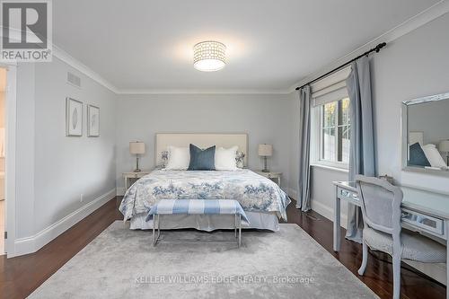 359 Camelot Court, Burlington, ON - Indoor Photo Showing Bedroom