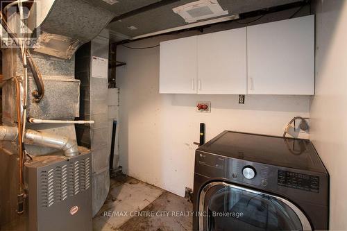 470 Three Valleys Crescent, London South (South J), ON - Indoor Photo Showing Laundry Room
