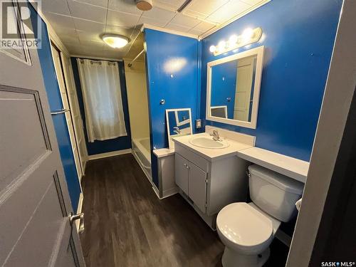 178 6Th Street E, Prince Albert, SK - Indoor Photo Showing Bathroom