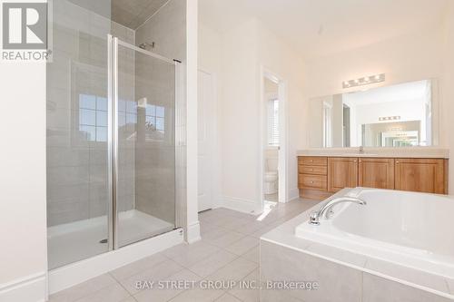 3127 Streamwood Pass, Oakville, ON - Indoor Photo Showing Bathroom