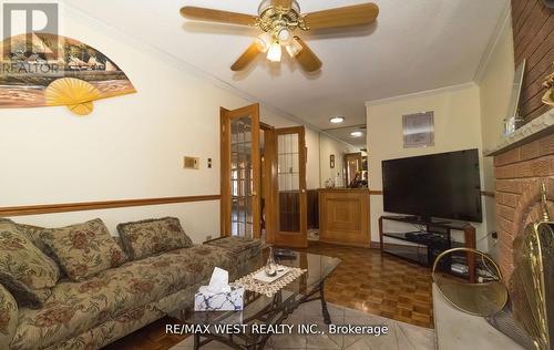 52 Amantine Crescent, Brampton, ON - Indoor Photo Showing Living Room