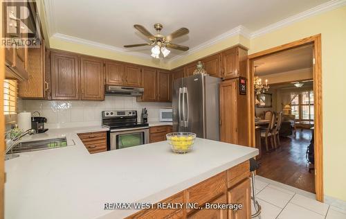 52 Amantine Crescent, Brampton, ON - Indoor Photo Showing Kitchen