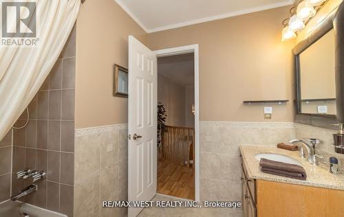 52 Amantine Crescent, Brampton, ON - Indoor Photo Showing Bathroom