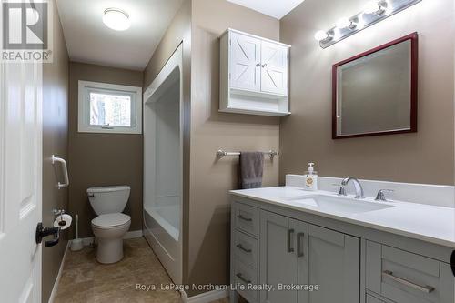 566 Deer Lake Road, Parry Sound Remote Area (Lount), ON - Indoor Photo Showing Bathroom