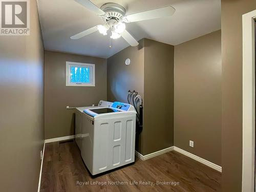 566 Deer Lake Road, Parry Sound Remote Area (Lount), ON - Indoor Photo Showing Laundry Room