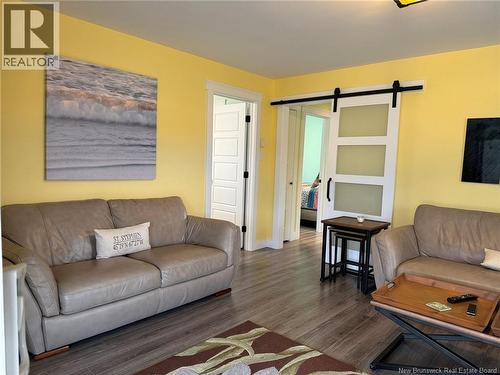 204 Ledge Road, Dufferin, NB - Indoor Photo Showing Living Room