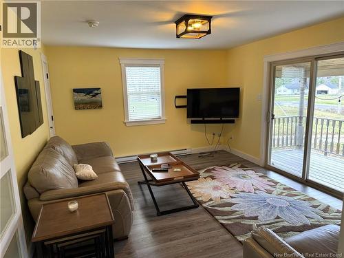 204 Ledge Road, Dufferin, NB - Indoor Photo Showing Living Room
